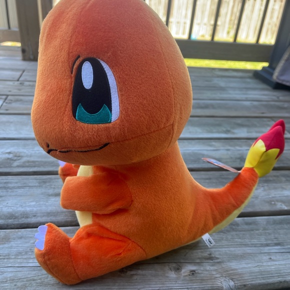 Charmander Winking  Pokemon Banpresto Bandai Spirits Plush 13" Doll - Picture 3 of 10